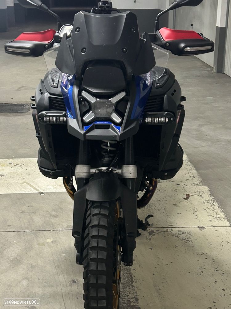 BMW R 1300 GS Adventure Trophy - 4