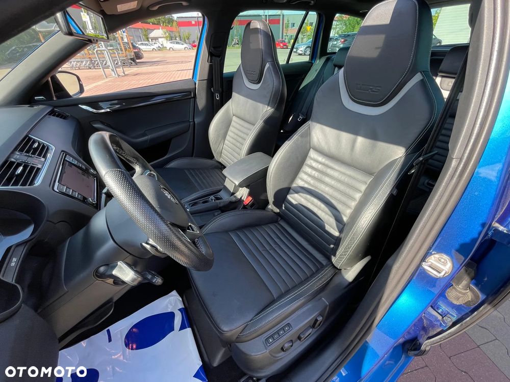 Skoda Octavia 2.0 TDI DSG RS - 11