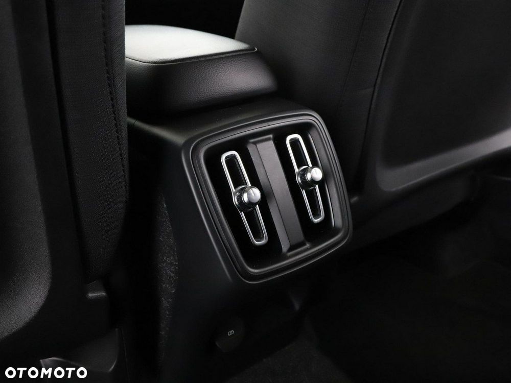 Volvo XC 40 D3 - 38