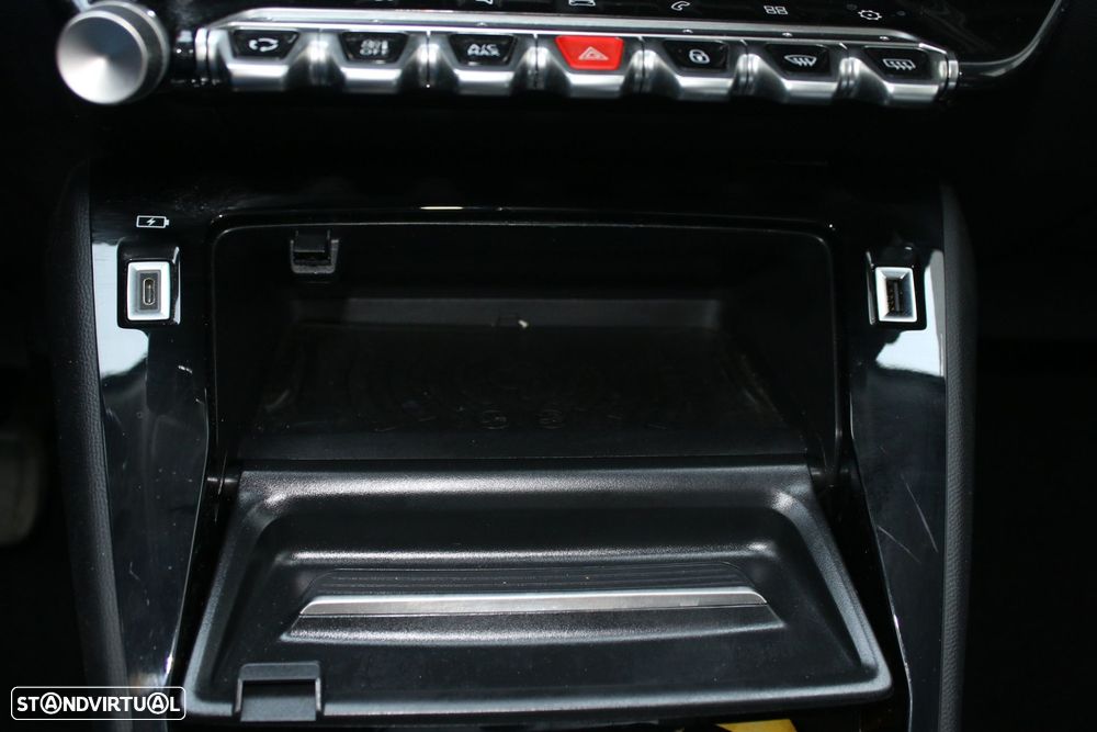 Peugeot 2008 1.5 BlueHDi Allure EAT8 - 10