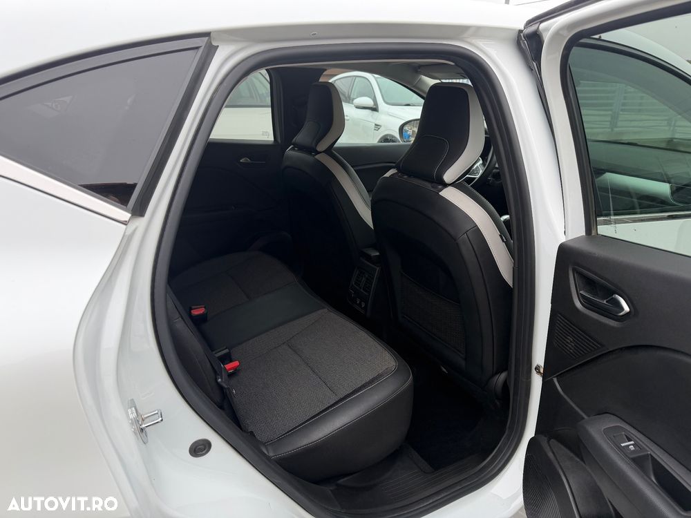 Renault Captur E-TECH Full 145 Techno - 16