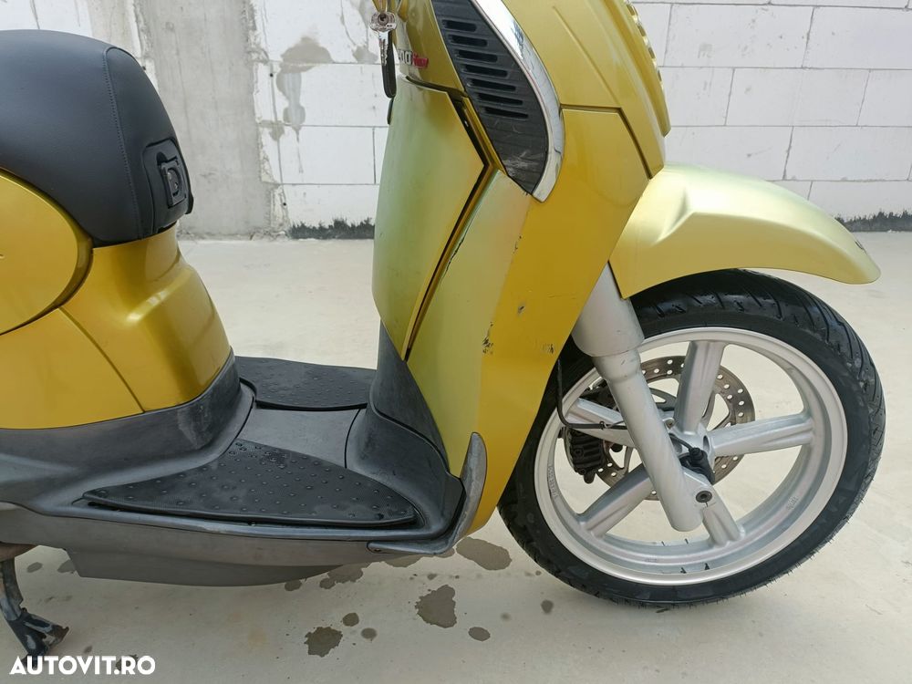 Aprilia Scarabeo 200 - 8