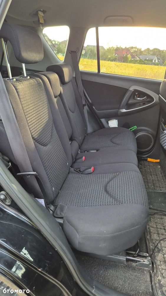 Toyota RAV4 2.0 VVT-i Sol - 8