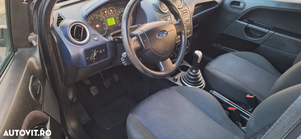 Ford Fiesta 1.25i Comfort - 7