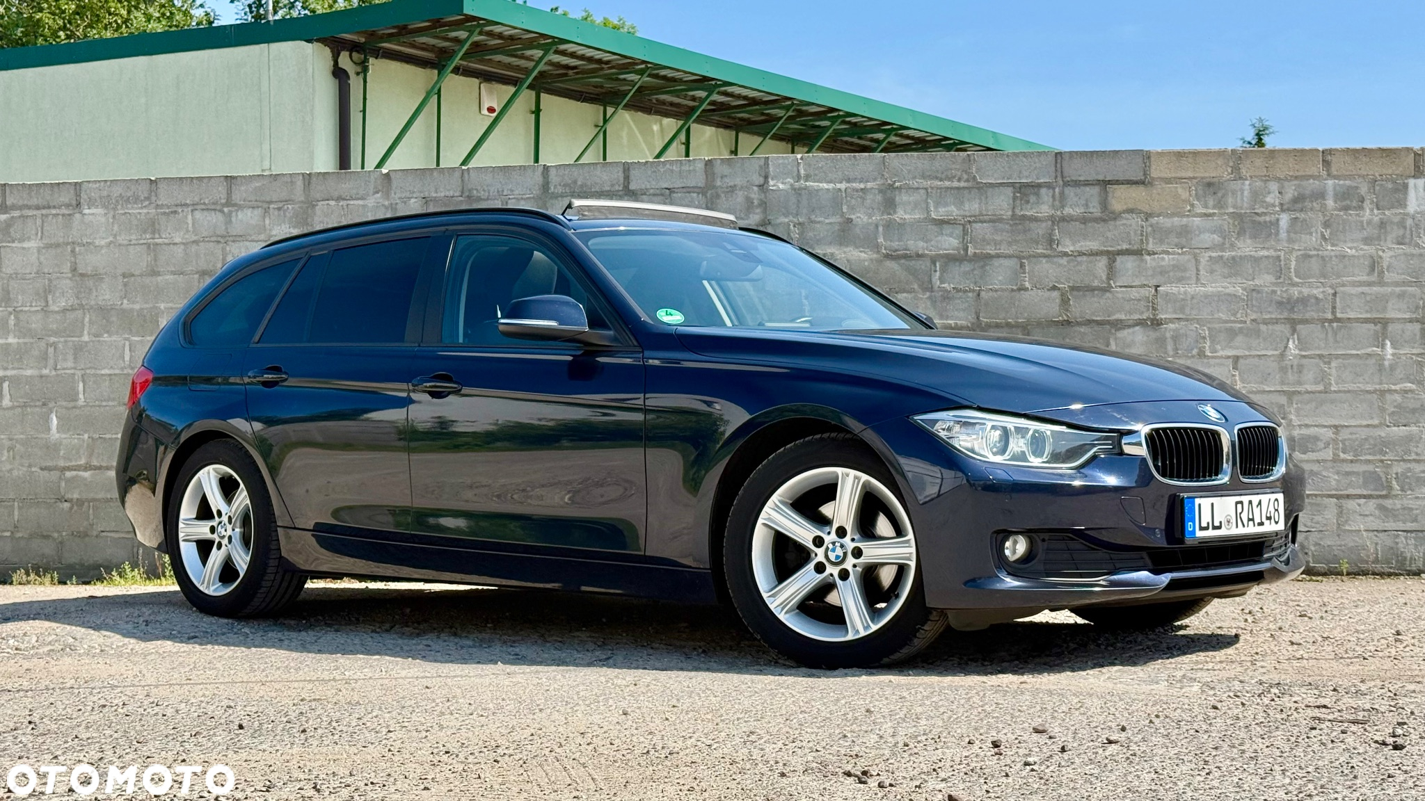 BMW Seria 3 318d DPF Touring Edition Exclusive - 24