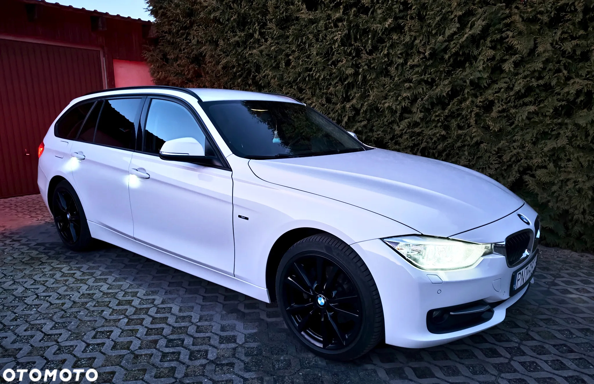 BMW Seria 3 320d Touring xDrive Sport Line - 3