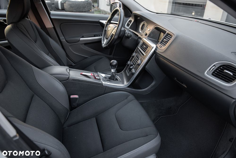 Volvo V60 2.0T Summum - 20