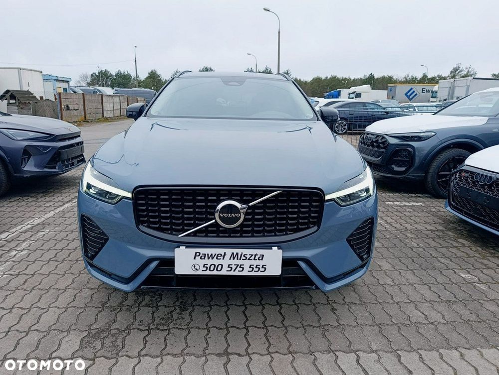 Volvo XC 60 B4 B Plus Dark - 23