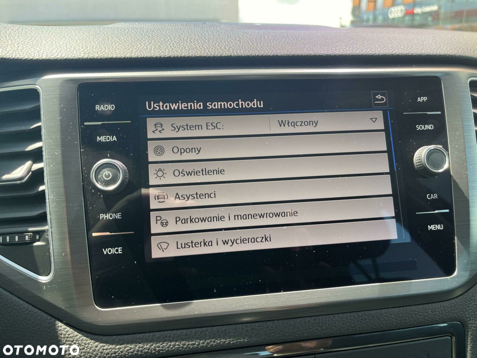 Volkswagen Golf Sportsvan VII SV 1.0 TSI Comfortline - 28