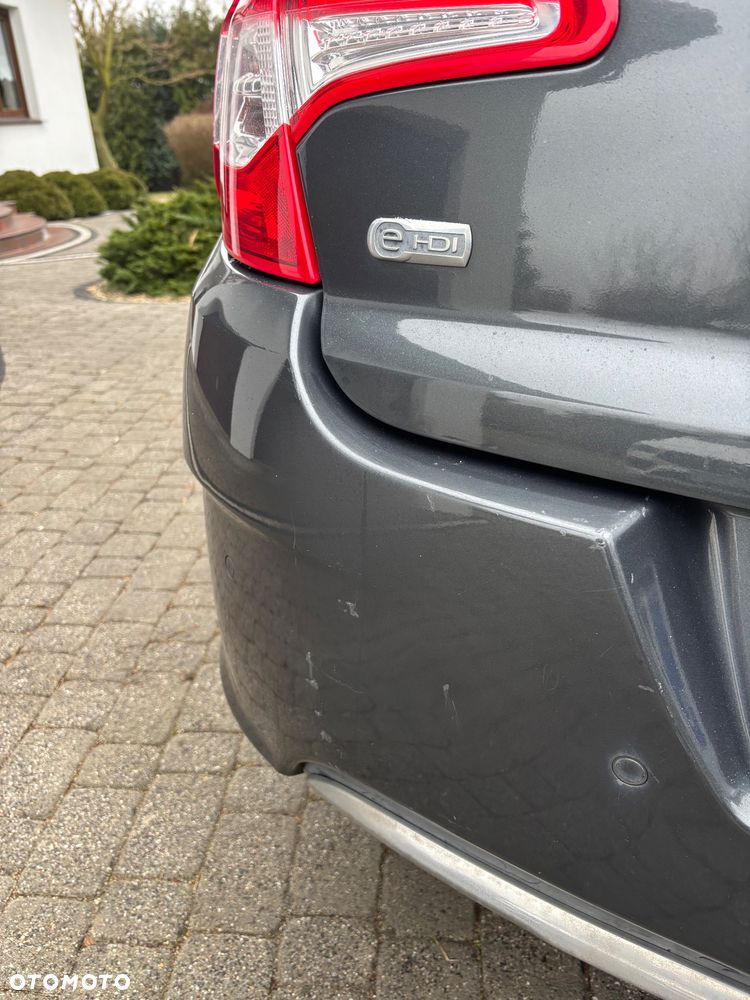 Citroën C4 e-HDi 115 ETG6 Selection - 17