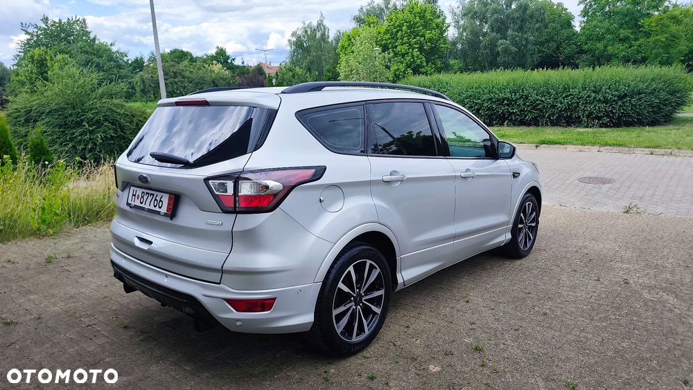 Ford Kuga 1.5 EcoBoost 2x4 ST-Line - 4