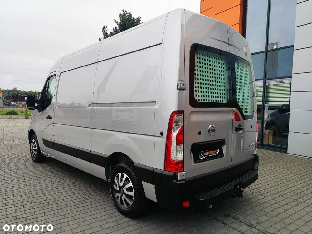 Nissan NV400 - 8