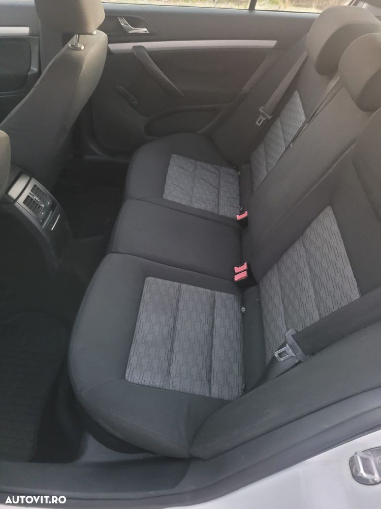 Skoda Octavia - 9