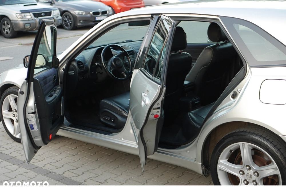 Lexus IS 200 SportCross - 16