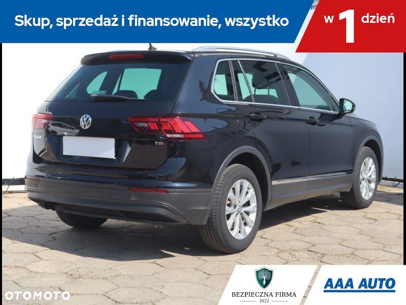 Volkswagen Tiguan - 6