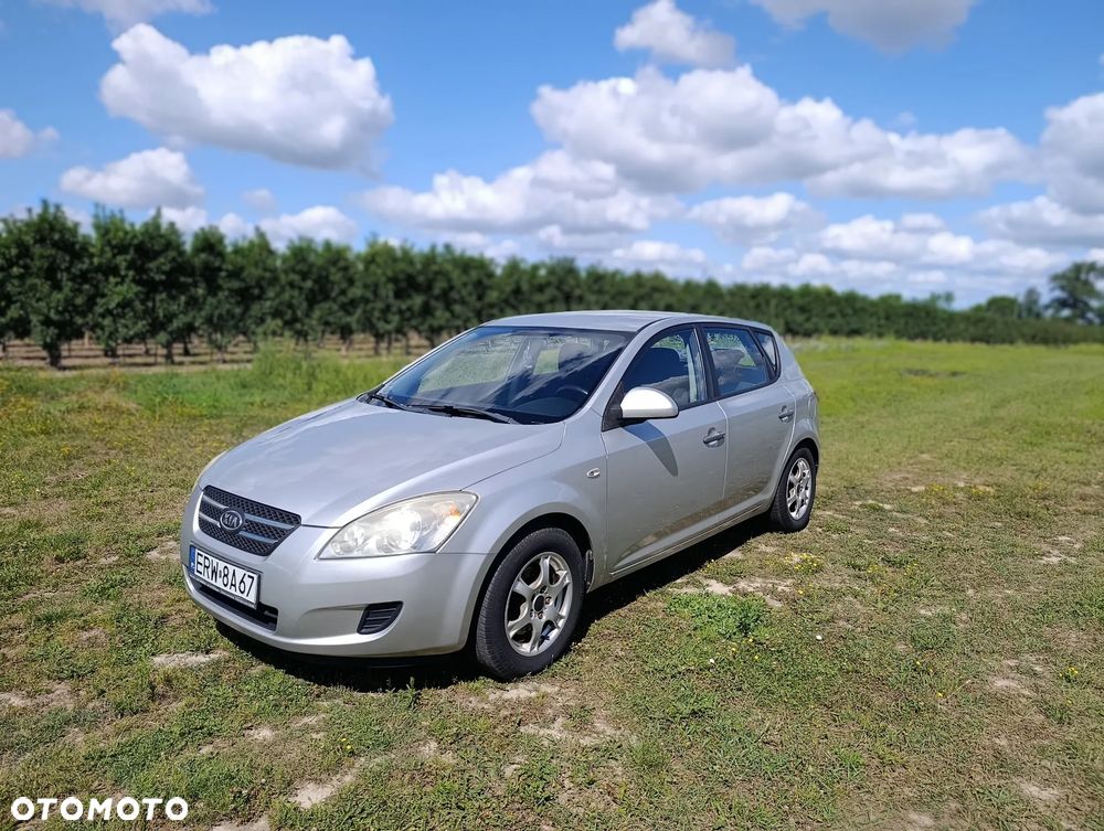Kia Ceed 1.6 Comfort - 1