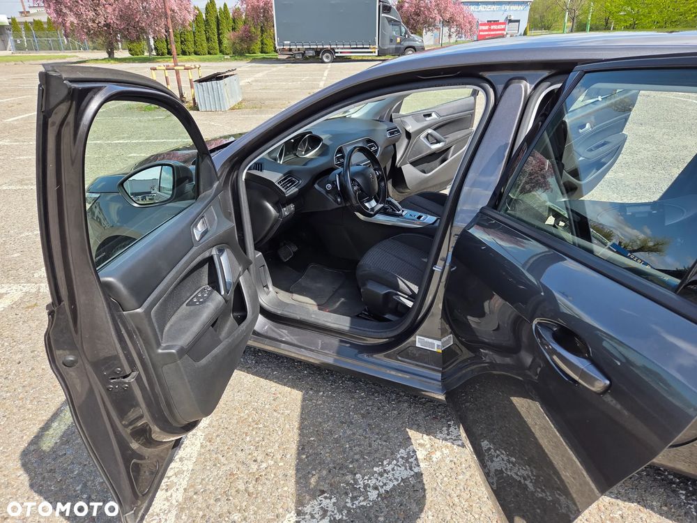 Peugeot 308 BlueHDi 130 EAT8 Stop & Start Allure - 12