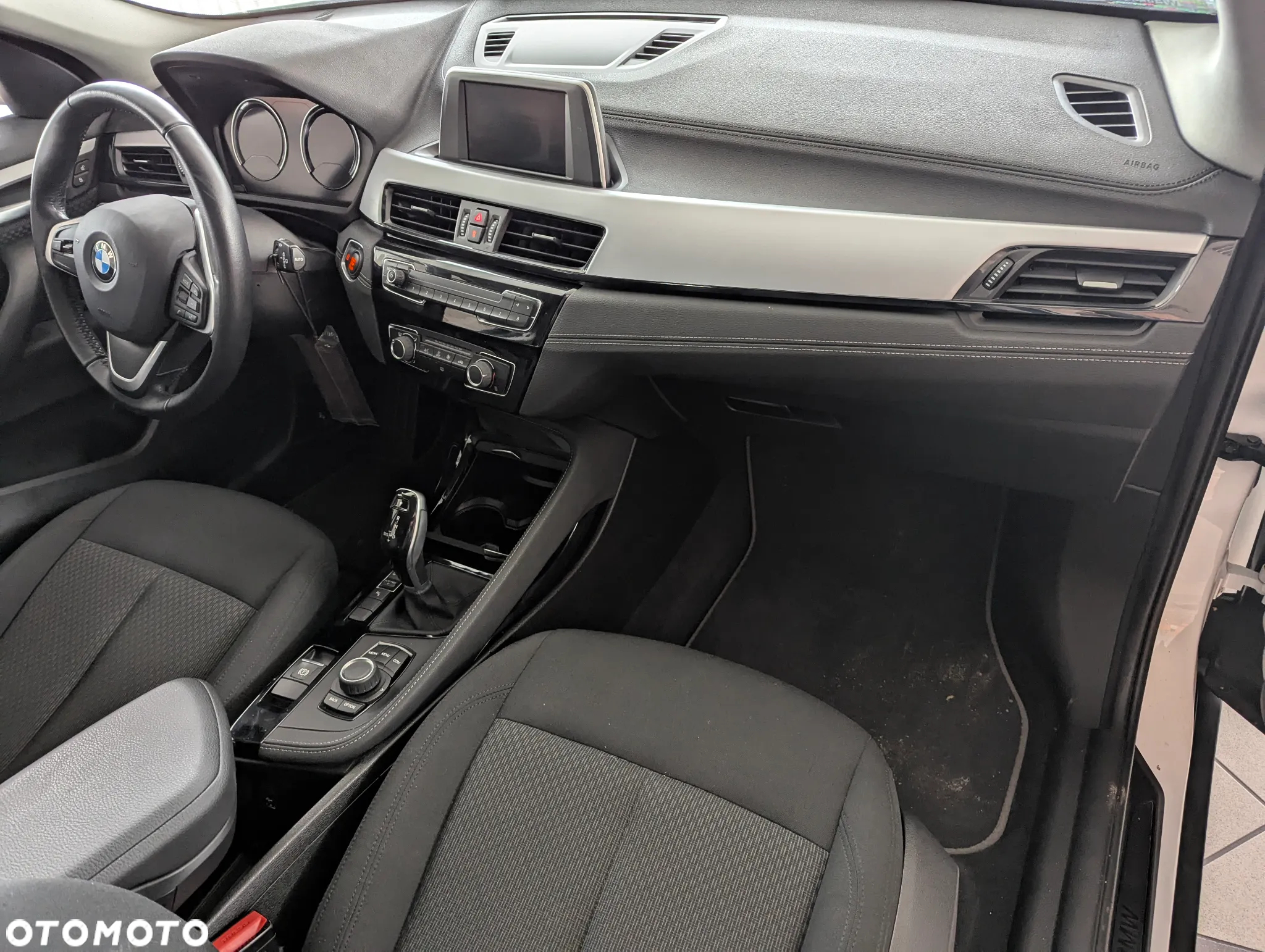 BMW X2 sDrive18i - 12