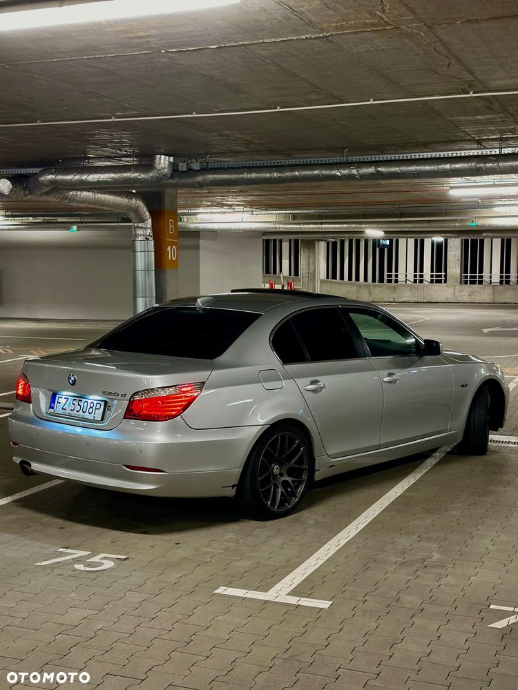 BMW Seria 5 520d - 5
