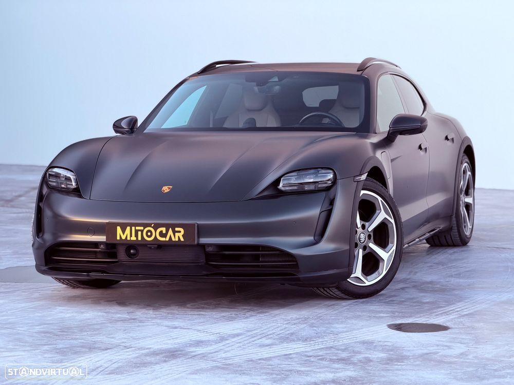 Porsche Taycan Cross Turismo 4 - 13
