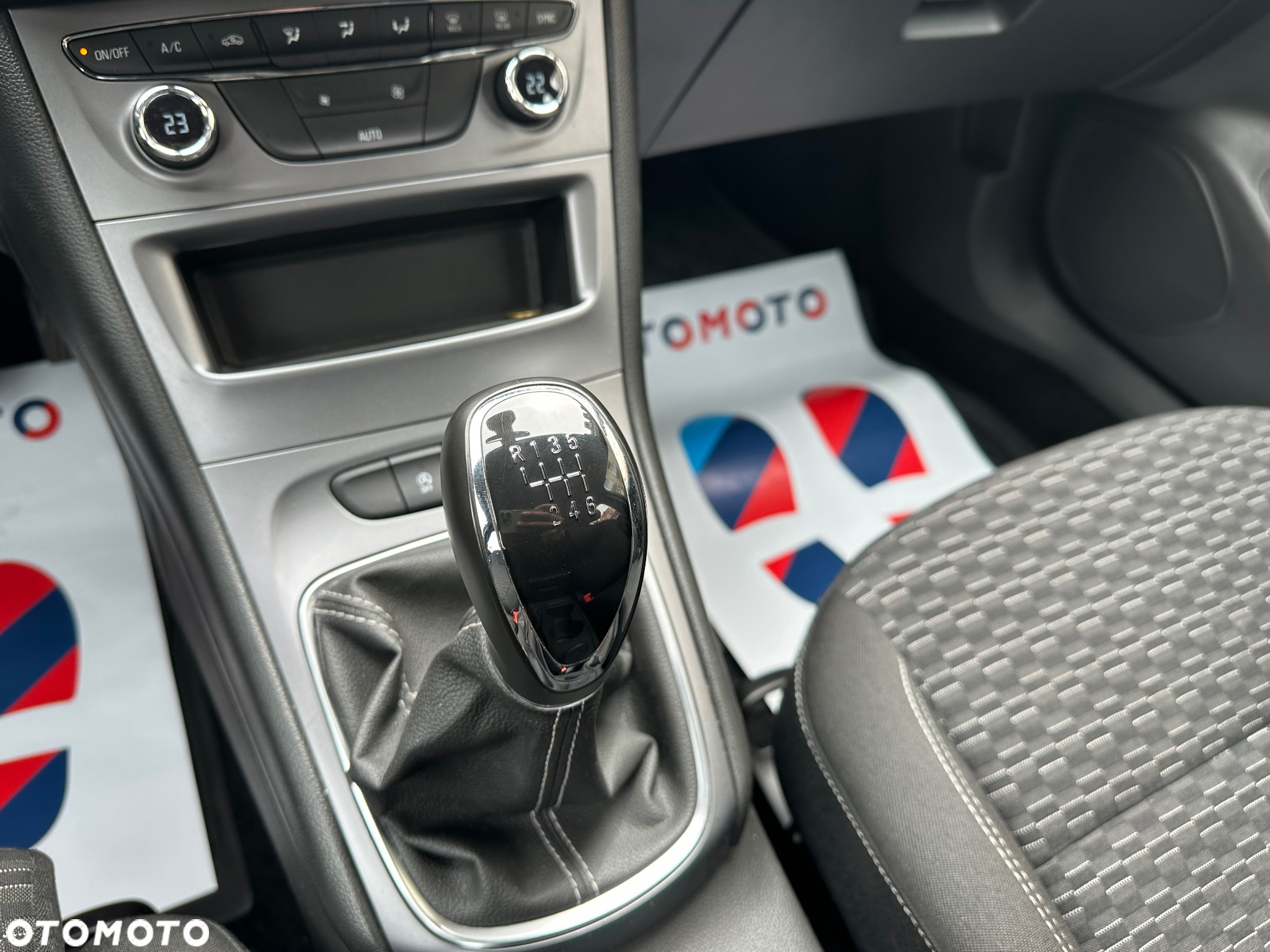 Opel Astra 1.6 D (CDTI) Start/Stop Innovation - 28