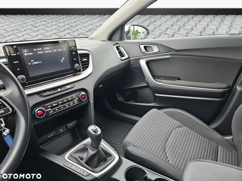 Kia Ceed 1.5 T-GDI M - 20