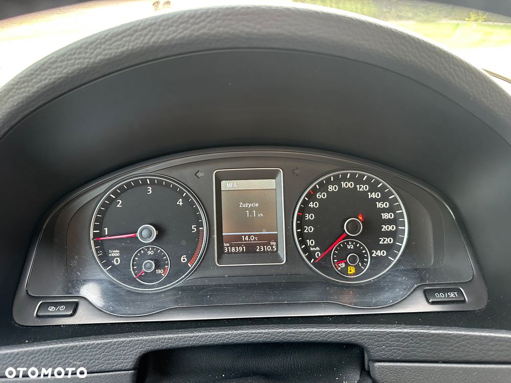 Volkswagen Multivan - 17