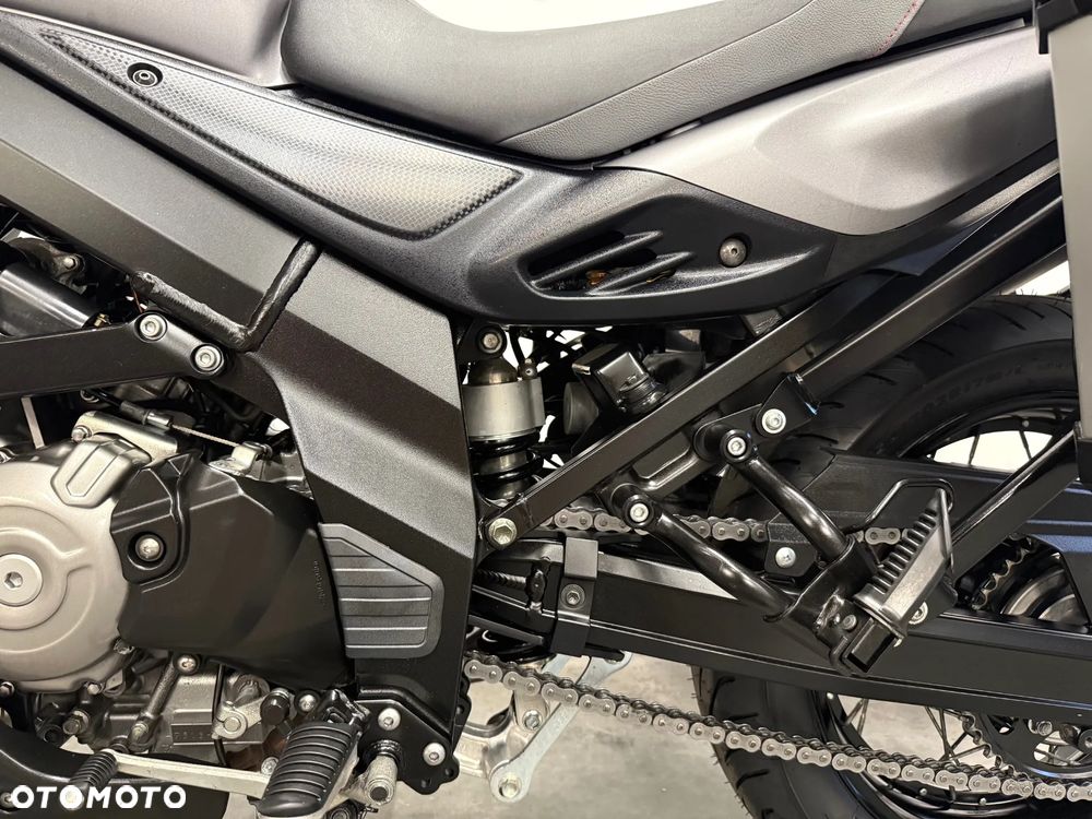 Suzuki V-STROM - 23
