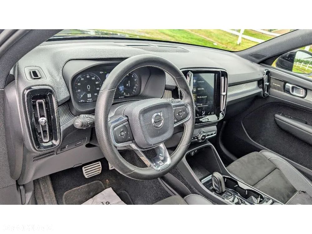 Volvo XC 40 T5 AWD R-Design - 7