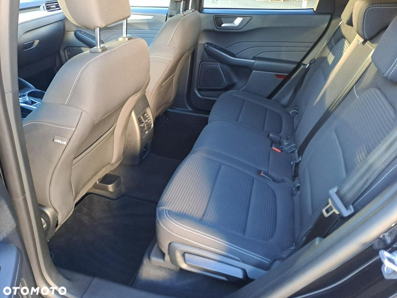 Ford Kuga - 10