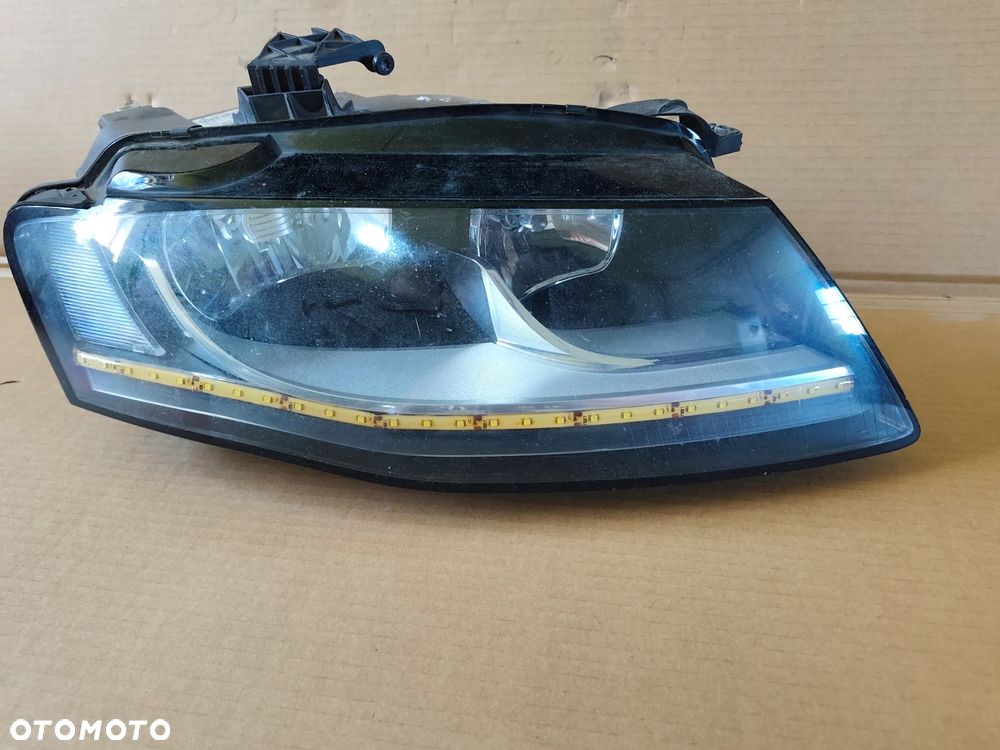AUDI A4 B8 LAMPA PRAWY PRZÓD 8K0941004 - 1
