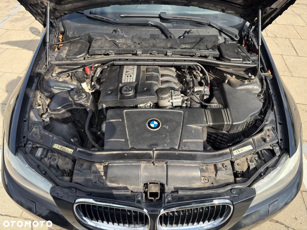 BMW Seria 3 320i - 20