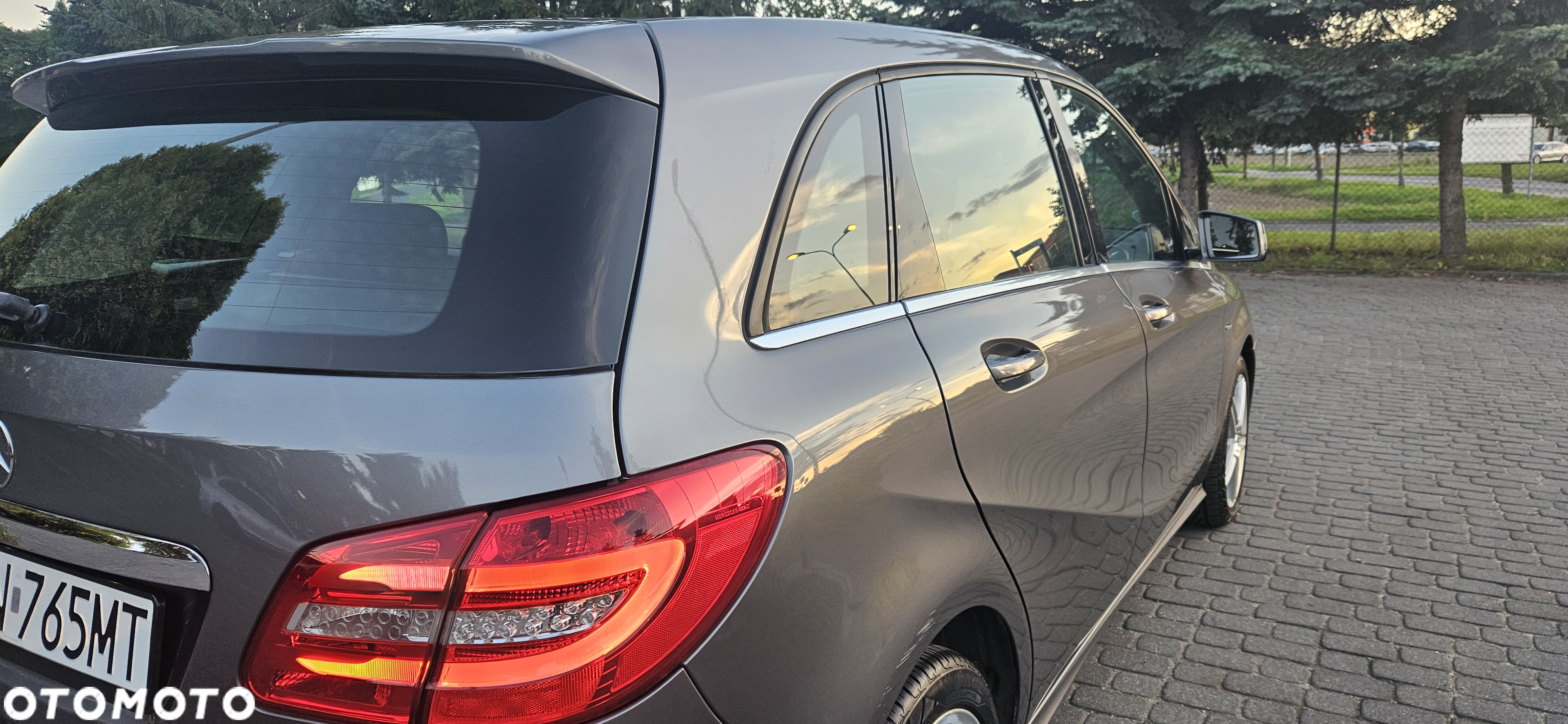 Mercedes-Benz Klasa B 180 BlueEFFICIENCY Edition - 18