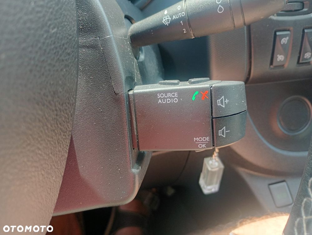 Renault TRAFIC - 40