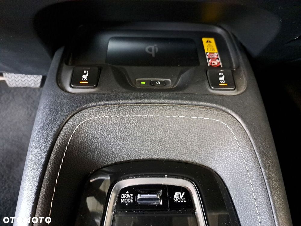 Toyota Corolla 1.8 Hybrid Style - 28