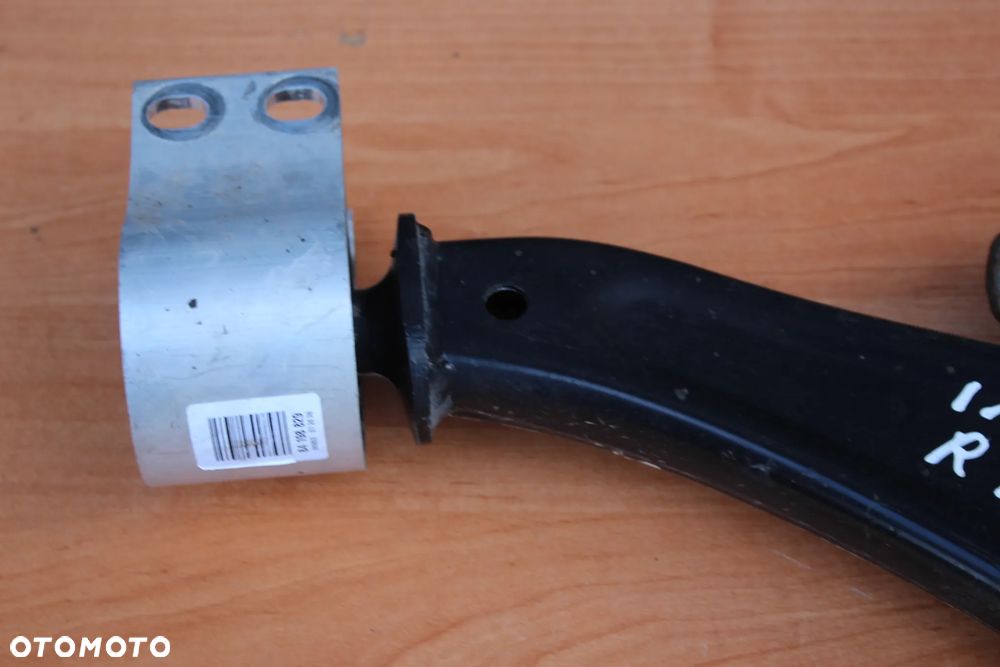 WAHACZ PRAWY PRZEDNI PRZÓD OPEL INSIGNIA B  ORYGINAŁ 84198833 - 2