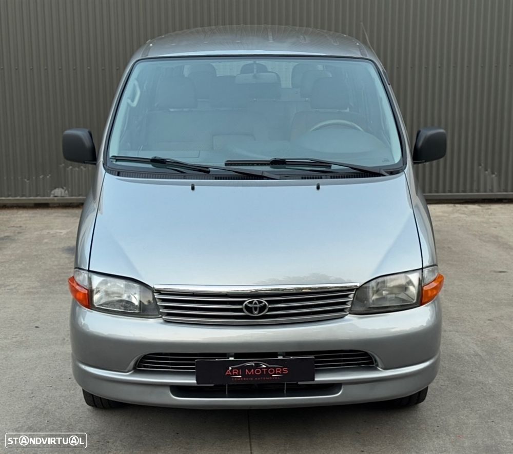 Toyota Hiace - 3
