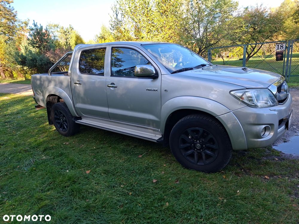 Toyota Hilux 2010 photo 2