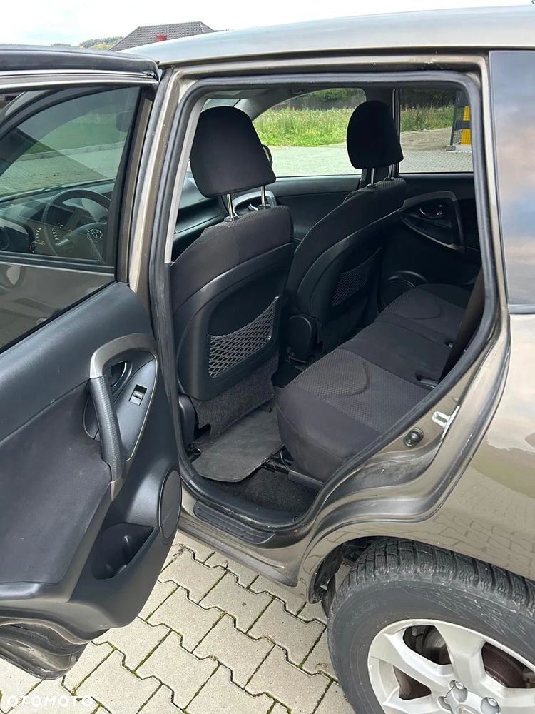 Toyota RAV4 2.2 D-4D 4x4 Comfort - 4