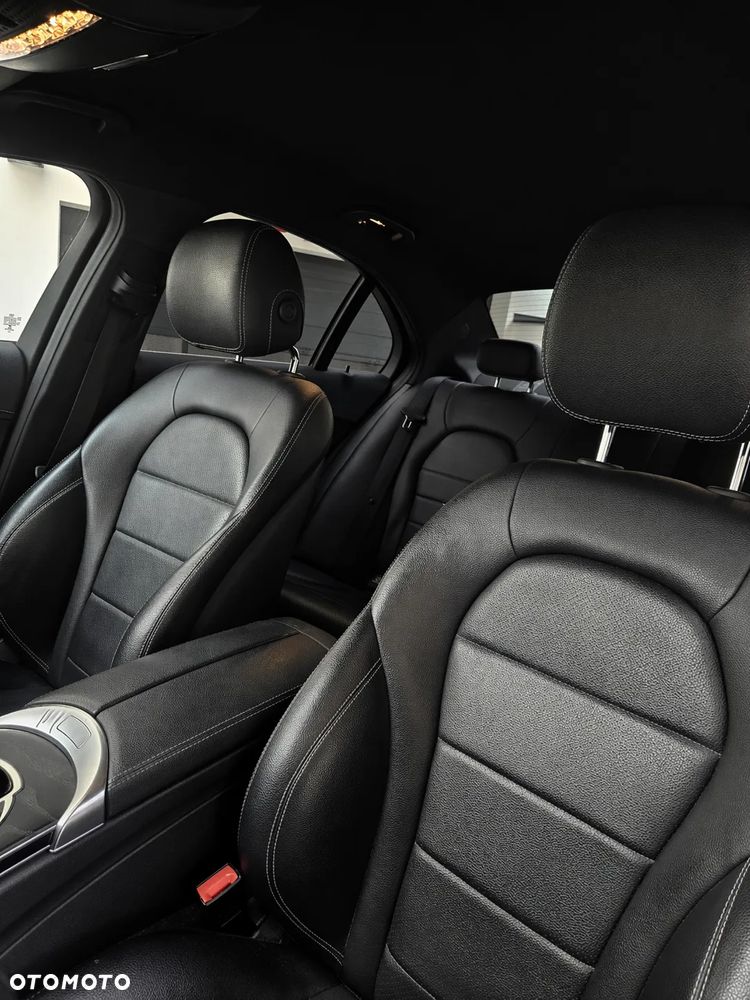 Mercedes-Benz Klasa C 200 7G-TRONIC - 24