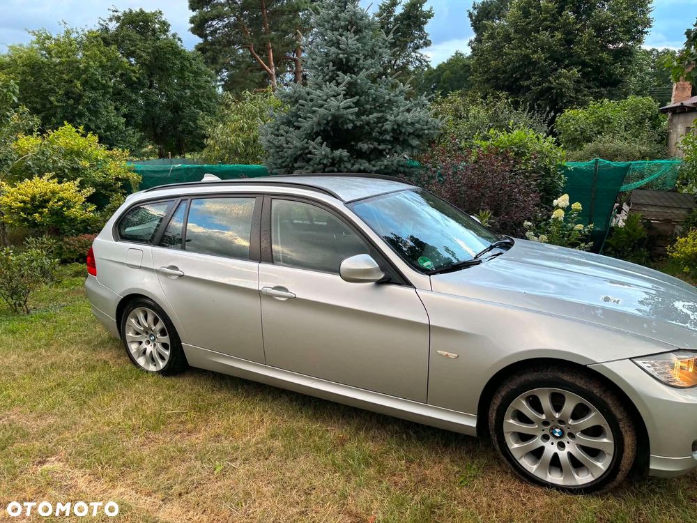 BMW Seria 3 318d DPF - 31
