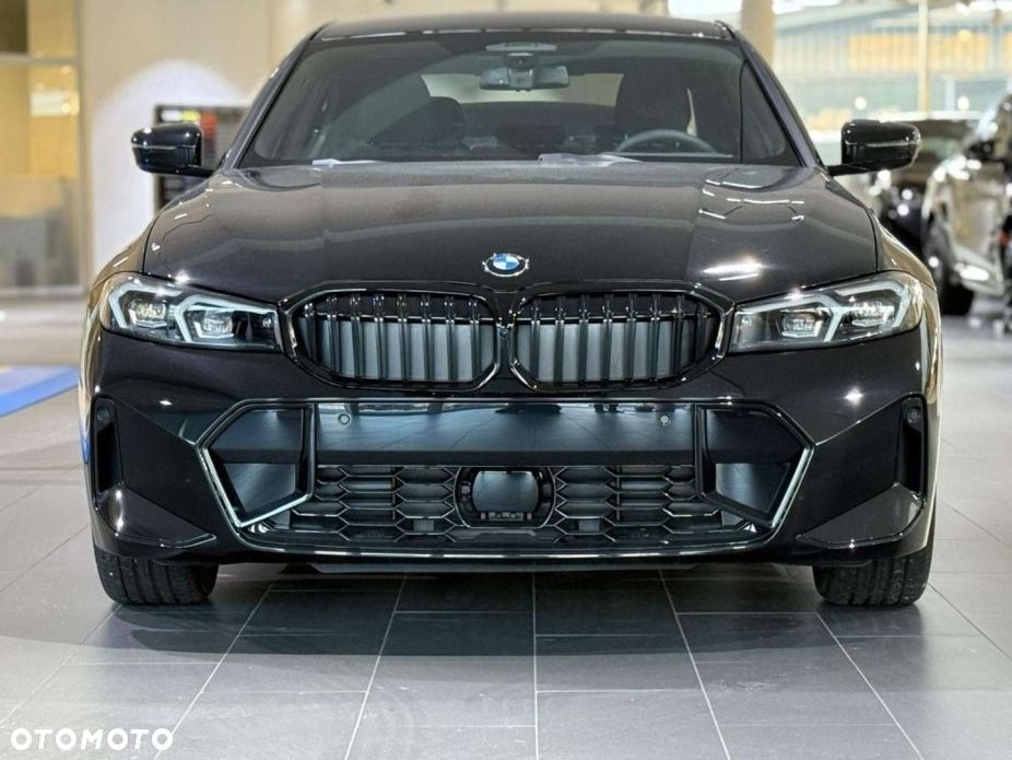 BMW Seria 3 330d xDrive mHEV M Sport - 9