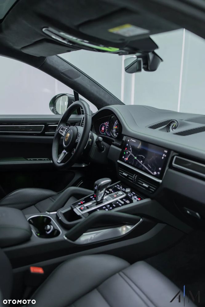 Porsche Cayenne - 30