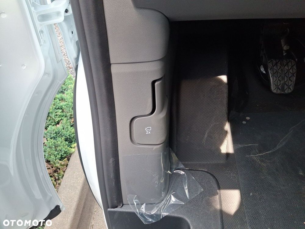Volkswagen Transporter Furgon 2.0 TDI 150 KM manual - 26