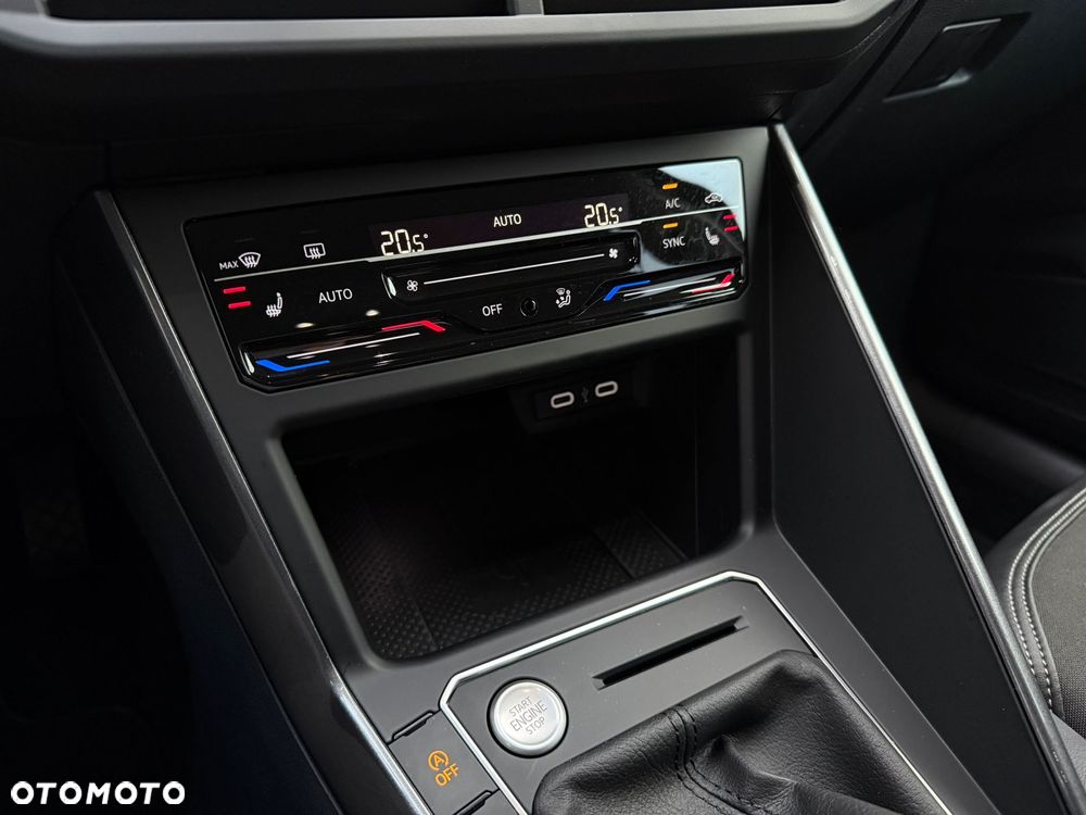 Volkswagen Taigo 1.5 TSI ACT Style DSG - 25