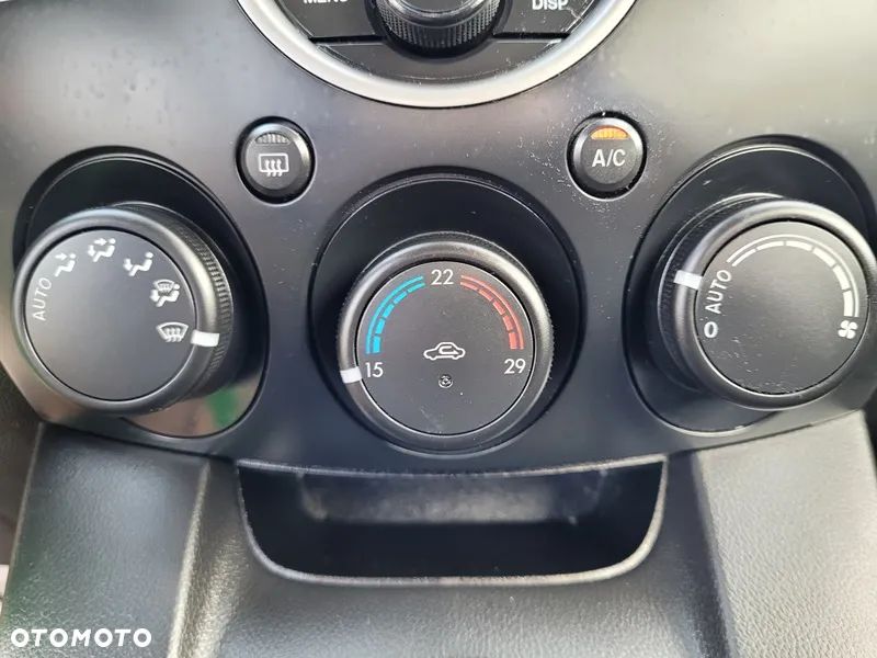 Mazda 2 - 25