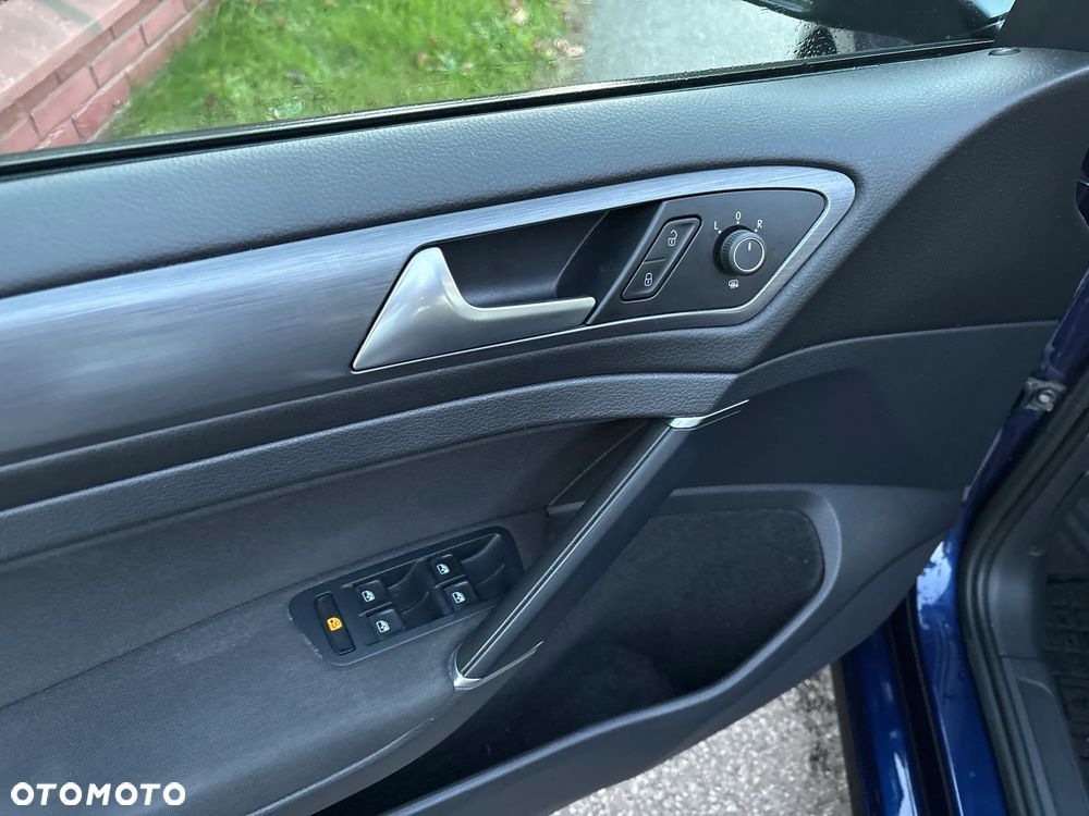 Volkswagen Golf 1.5 TSI BMT Comfortline - 12