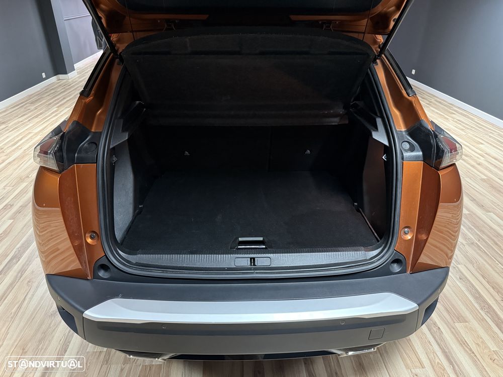 Peugeot 2008 1.2 PureTech Allure EAT8 - 6