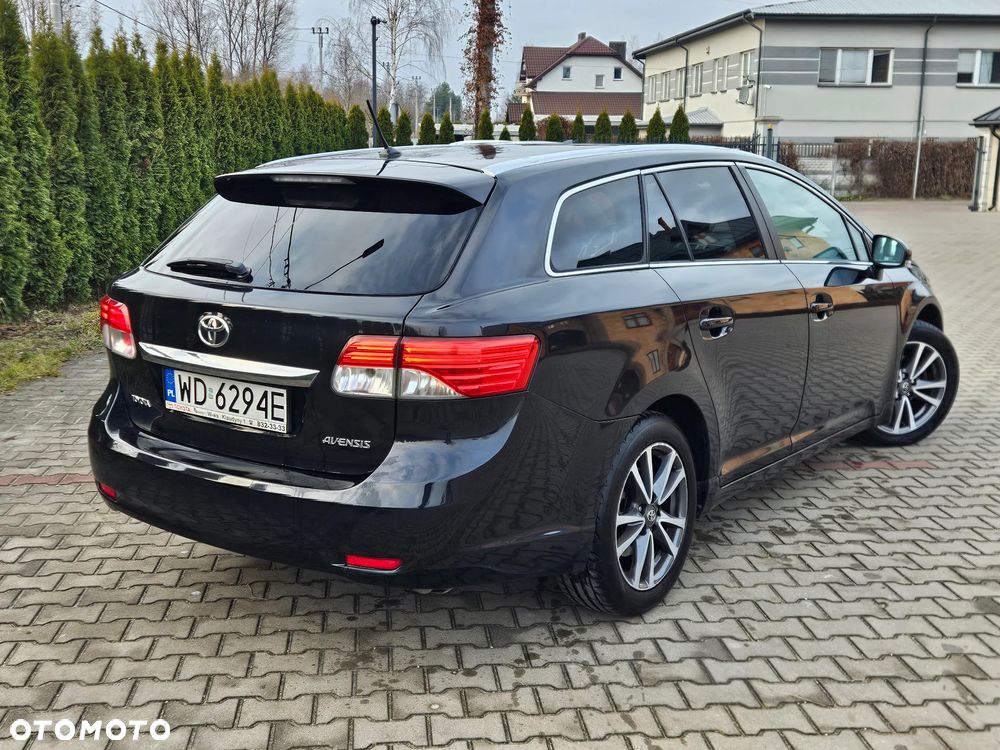Toyota Avensis 1.8 Premium - 37