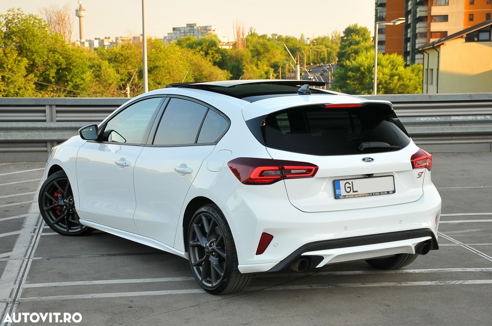 Ford Focus 2.3 Ecoboost ST X - 14